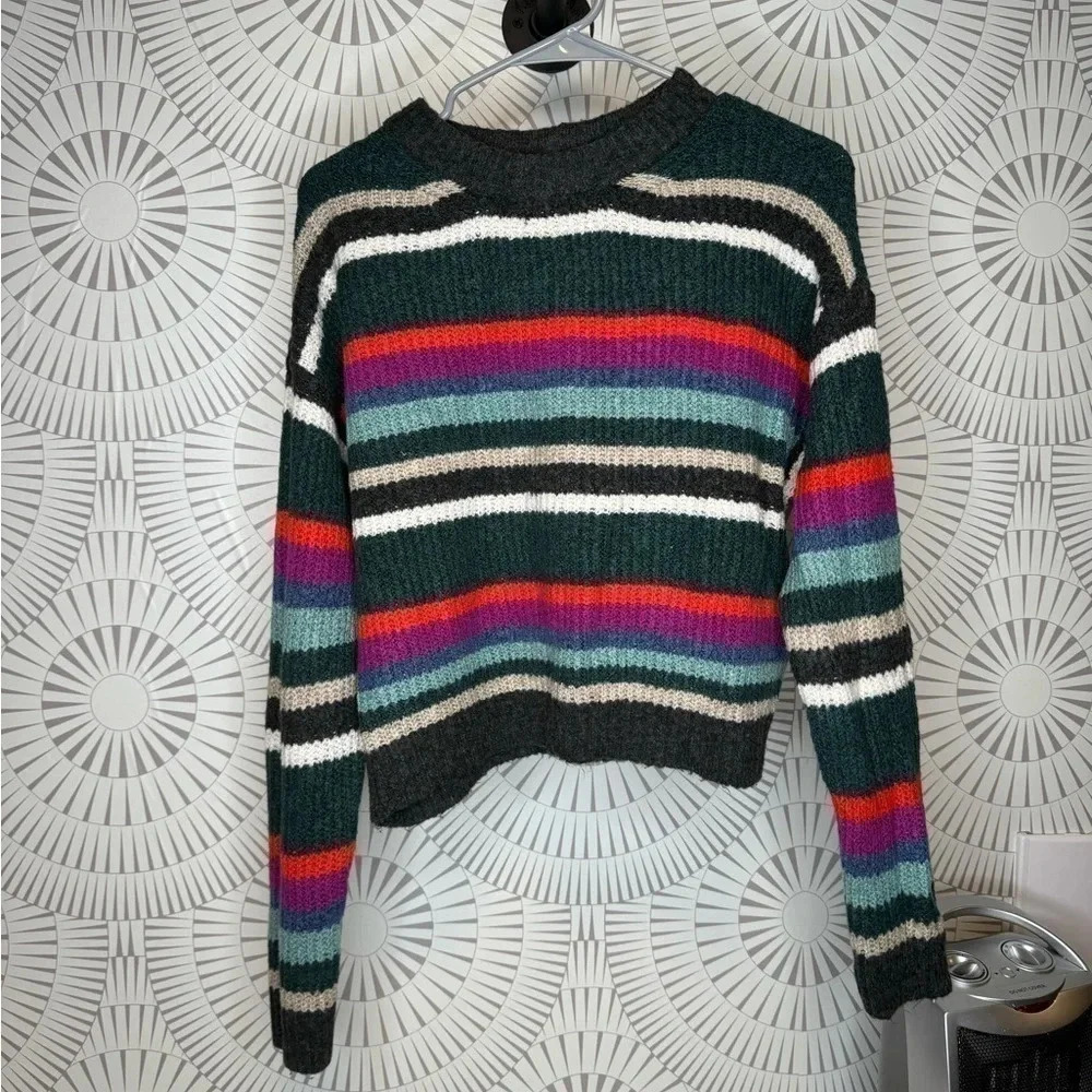 American eagle sweater